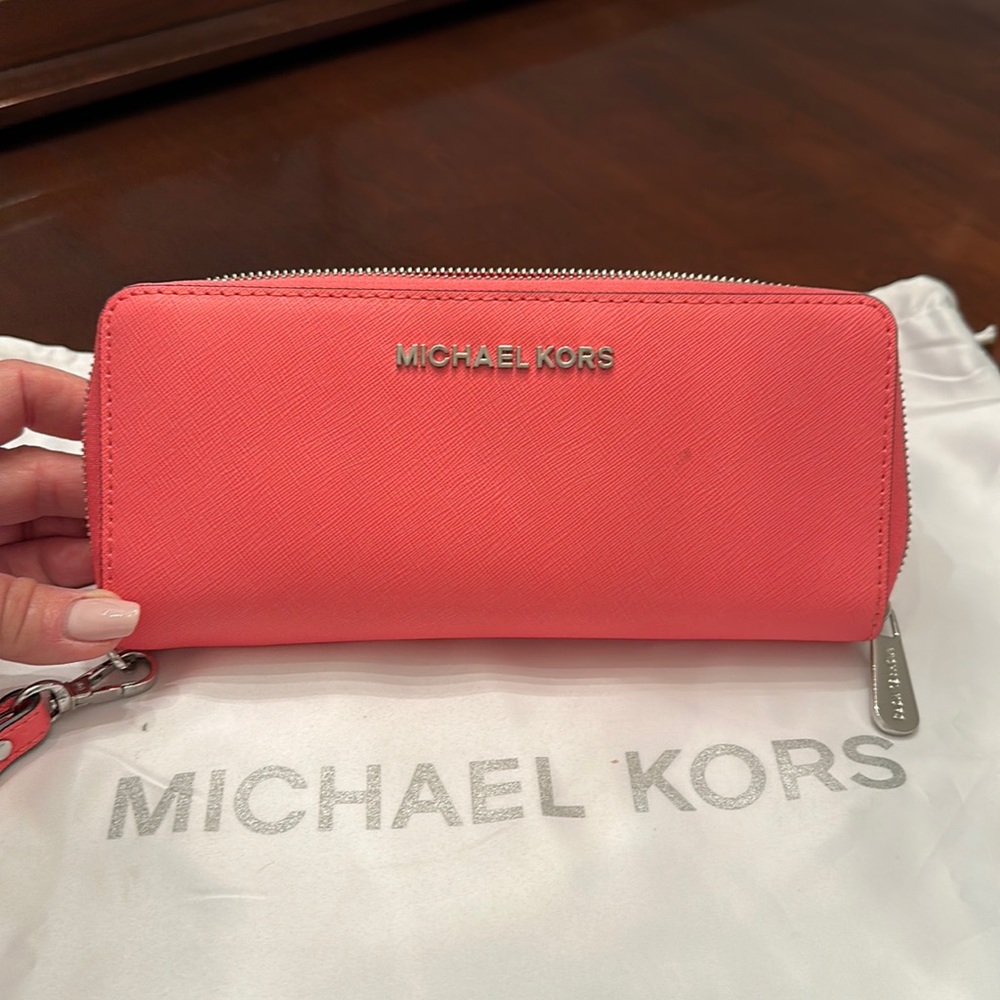 Michael Kors, salmon wallet